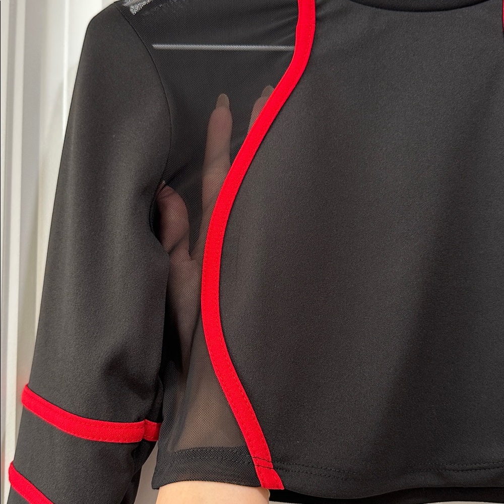 WinWin Black and Red Two-Piece Set - Picture 3 of 5